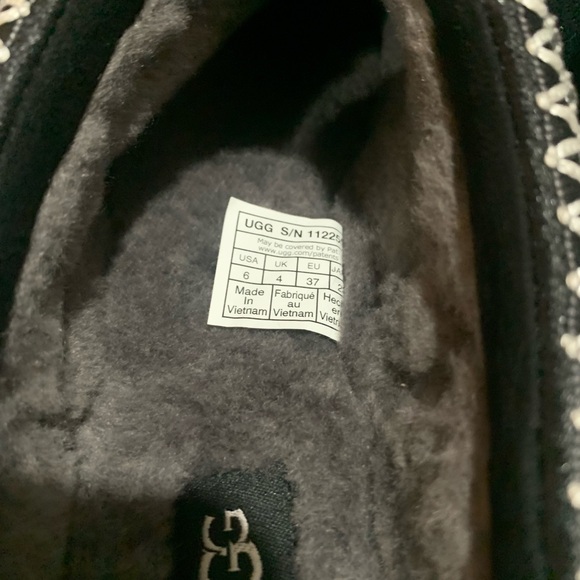 UGG TAZZ Platform Black Slippers Plush Comfort Slip-On - Picture 4 of 6